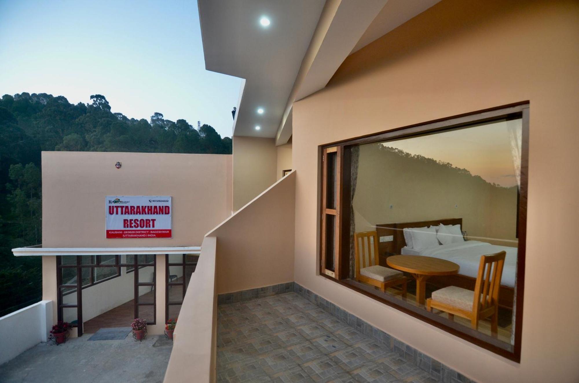 Uttarakhand Resort Kausani Exterior photo