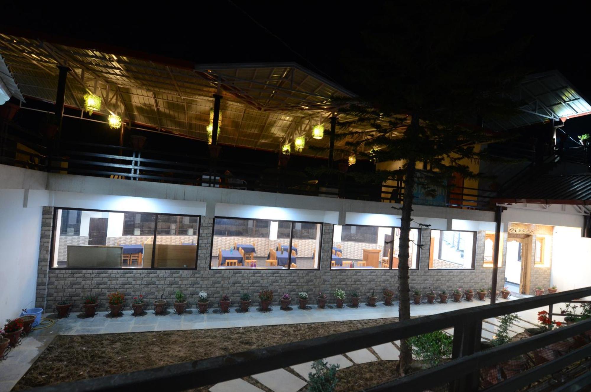 Uttarakhand Resort Kausani Exterior photo