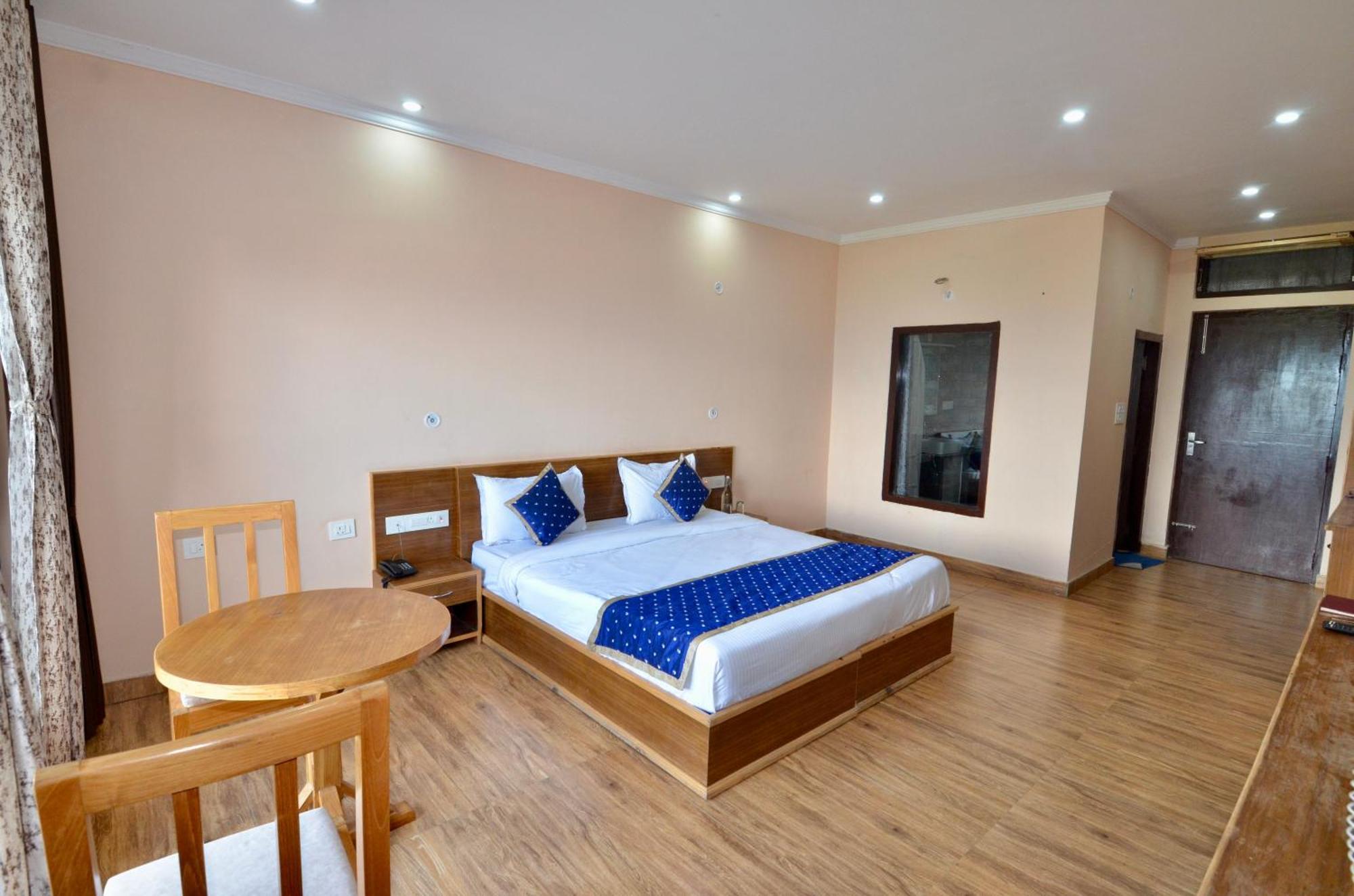 Uttarakhand Resort Kausani Exterior photo